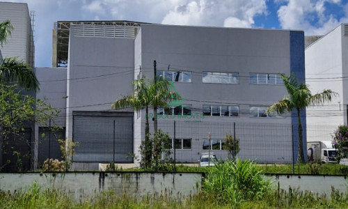 Galpão à Venda ou Locação em Vargem Grande Paulista | 1.000m² | 2 Docas | 13,5m | Raposo Tavares
