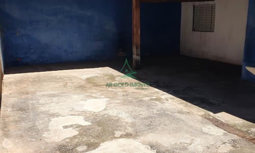 Casa à Venda em Francisco Morato | 250m² | 3 Quartos | Salão Comercial | 5 Vagas