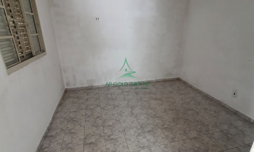 Casa à Venda em Francisco Morato | 250m² | 3 Quartos | Salão Comercial | 5 Vagas