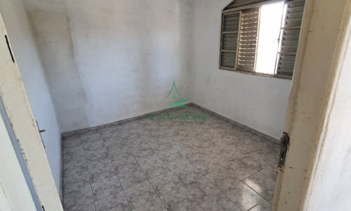 Casa à Venda em Francisco Morato | 250m² | 3 Quartos | Salão Comercial | 5 Vagas