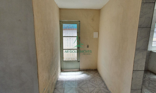 Casa à Venda em Francisco Morato | 250m² | 3 Quartos | Salão Comercial | 5 Vagas