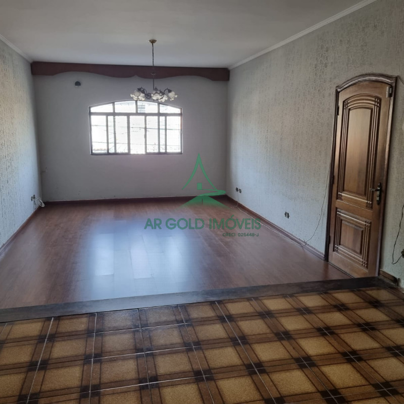 Casa à Venda no Jardim Pinheiros | 207m² | 4 Quartos | 2 Suítes | 2 Vagas