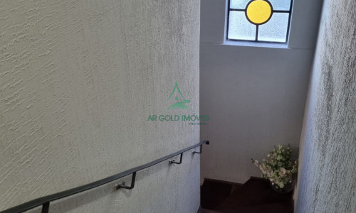 Casa à Venda no Jardim Pinheiros | 207m² | 4 Quartos | 2 Suítes | 2 Vagas