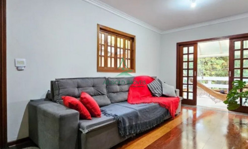 Sobrado à Venda no Butantã | 179m² | 3 Suítes | 3 Vagas | Planejados | Condomínio Fechado