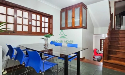 Sobrado à Venda no Butantã | 179m² | 3 Suítes | 3 Vagas | Planejados | Condomínio Fechado