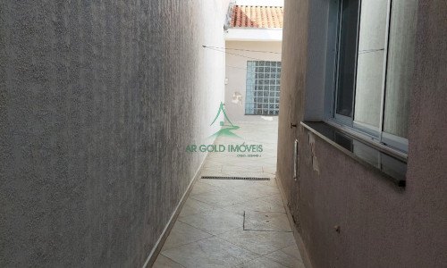 Casa à Venda na Vila Ipojuca | 3 Quartos | 2 Suítes | 5 Vagas | Área Gourmet | Rua Tranquila
