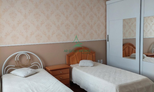 Casa à Venda na Vila Ipojuca | 3 Quartos | 2 Suítes | 5 Vagas | Área Gourmet | Rua Tranquila