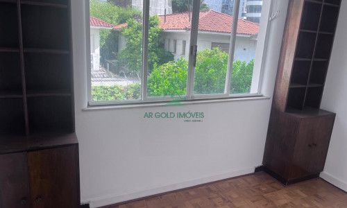Casa para Locação na Vila Madalena | 400m² | 2 Suítes | 7 Vagas | Residencial ou Comercial
