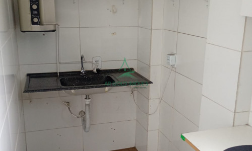 Loja Comercial para Locação na Lapa | 100m² | Esquina | 2 Vitrines | Alta Visibilidade | Alto Fluxo