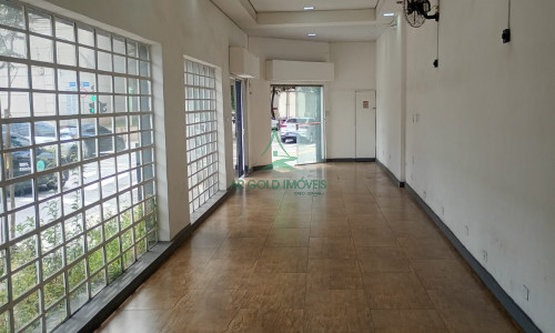 Loja Comercial para Locação na Lapa | 100m² | Esquina | 2 Vitrines | Alta Visibilidade | Alto Fluxo