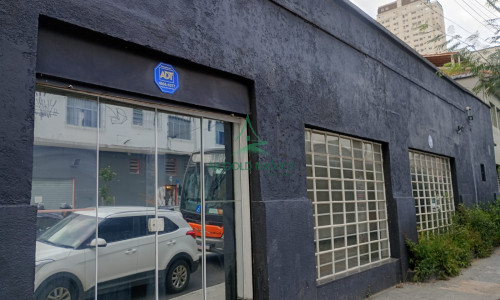 Loja Comercial para Locação na Lapa | 100m² | Esquina | 2 Vitrines | Alta Visibilidade | Alto Fluxo