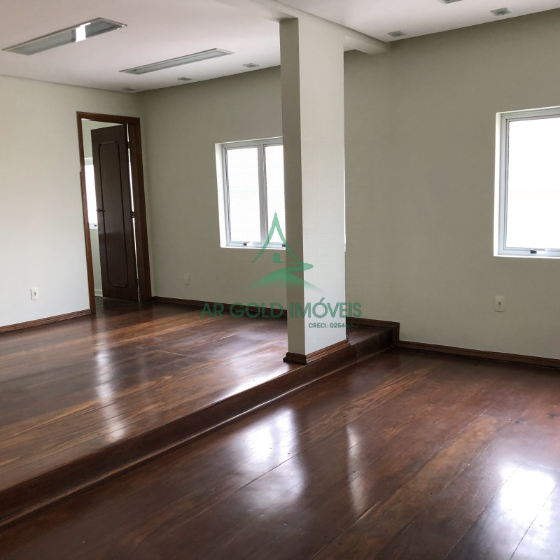 Conjunto Comercial para Locação na Faria Lima | 134m² | 5 Salas | Terraço | Reformado