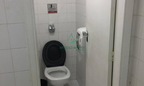Conjunto Comercial para Locação na Faria Lima | 137m² | 5 Salas | Terraço | Reformado