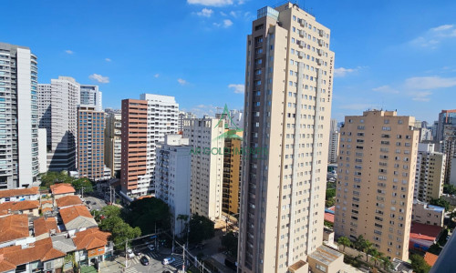 Apartamento à Venda na Vila Nova Conceição | 40m² | 1 Dormitório | Mobiliado | Varanda | 1 Vaga