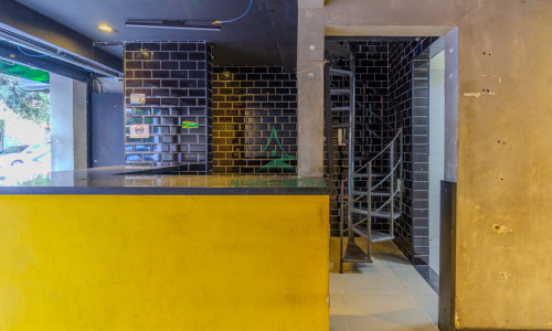 Sobrado Comercial para Locação em Perdizes | 90m² | Estrutura para Gastronomia | 2 Salões