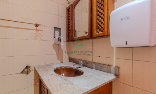 Sobrado Comercial para Locação em Perdizes | 90m² | Estrutura para Gastronomia | 2 Salões