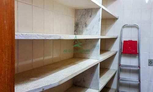Sobrado à Venda na Lapa | 215m² | 3 Suítes | Planejados | Lareira | 6 Vagas