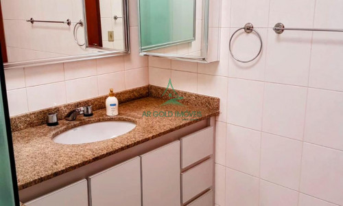 Sobrado à Venda na Lapa | 215m² | 3 Suítes | Planejados | Lareira | 6 Vagas