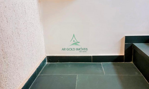 Sobrado à Venda na Lapa | 215m² | 3 Suítes | Planejados | Lareira | 6 Vagas