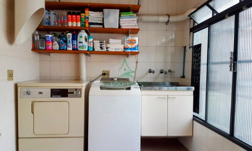 Sobrado à Venda na Lapa | 215m² | 3 Suítes | Planejados | Lareira | 6 Vagas