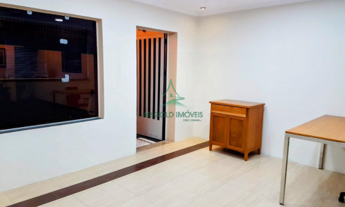 Sobrado à Venda na Lapa | 215m² | 3 Suítes | Planejados | Lareira | 6 Vagas