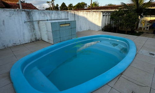 Casa à Venda na Praia da Enseada | 2 Suítes | Piscina | Churrasqueira | 2 Vagas