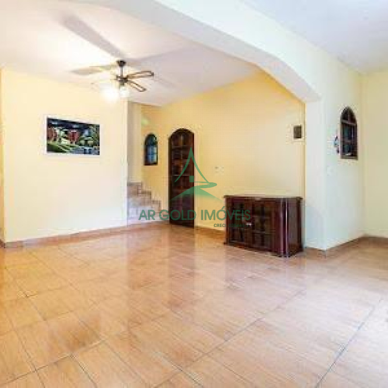 Casa à Venda no Jaraguá | 128m² | 4 Quartos | 1 Suíte Master | Churrasqueira | 2 Vagas