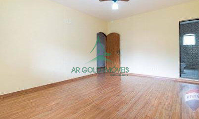 Casa à Venda no Jaraguá | 128m² | 4 Quartos | 1 Suíte Master | Churrasqueira | 2 Vagas