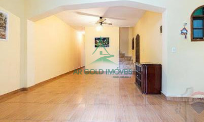 Casa à Venda no Jaraguá | 128m² | 4 Quartos | 1 Suíte Master | Churrasqueira | 2 Vagas