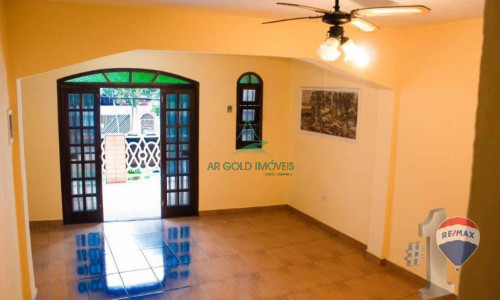 Casa à Venda no Jaraguá | 128m² | 4 Quartos | 1 Suíte Master | Churrasqueira | 2 Vagas