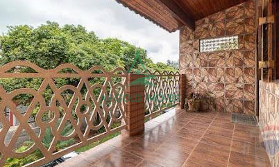 Casa à Venda no Jaraguá | 128m² | 4 Quartos | 1 Suíte Master | Churrasqueira | 2 Vagas