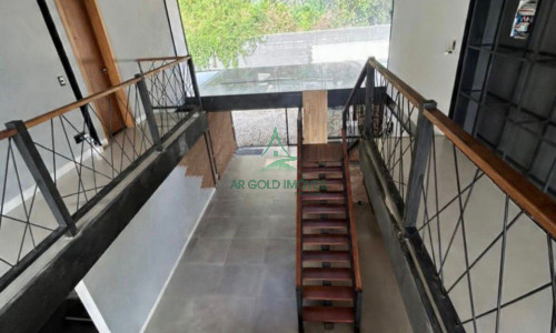 Casa em Condomínio no Parque Petrópolis | 380m² | 4 Suítes | Piscina | Porteira Fechada