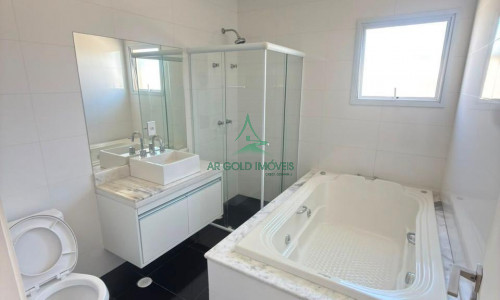 Casa à Venda em Jandira | 417m² | 4 Suítes | Área Gourmet | 5 Vagas | Cond. Reserva Santa Maria