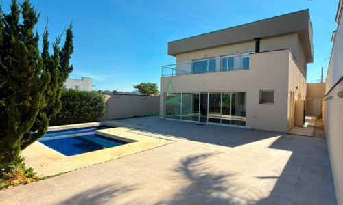 Casa à Venda em Jandira | 417m² | 4 Suítes | Área Gourmet | 5 Vagas | Cond. Reserva Santa Maria
