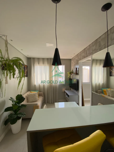 Apartamento à Venda no Cambuci | 38m² | 2 Quartos | Mobiliado | Vista Livre