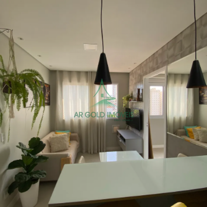 Apartamento à Venda no Cambuci | 38m² | 2 Quartos | Mobiliado | Vista Livre