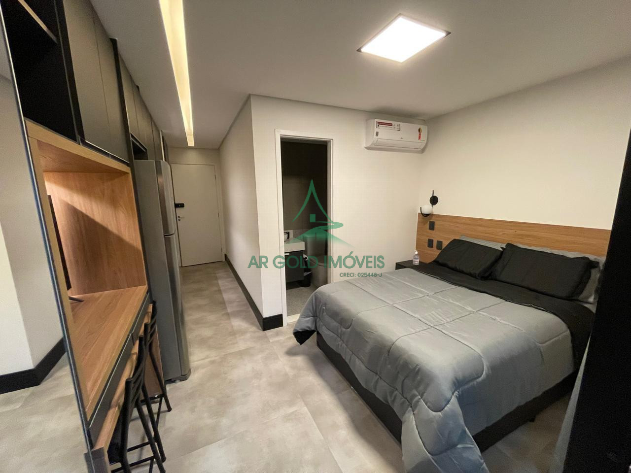 Studio à Venda no Centro | 23m² | 1 Suíte | Mobiliado | Varanda | To Be Free