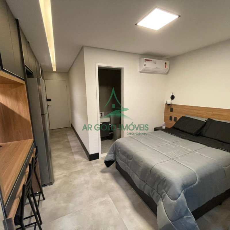 Studio à Venda no Centro | 23m² | 1 Suíte | Mobiliado | Varanda | To Be Free
