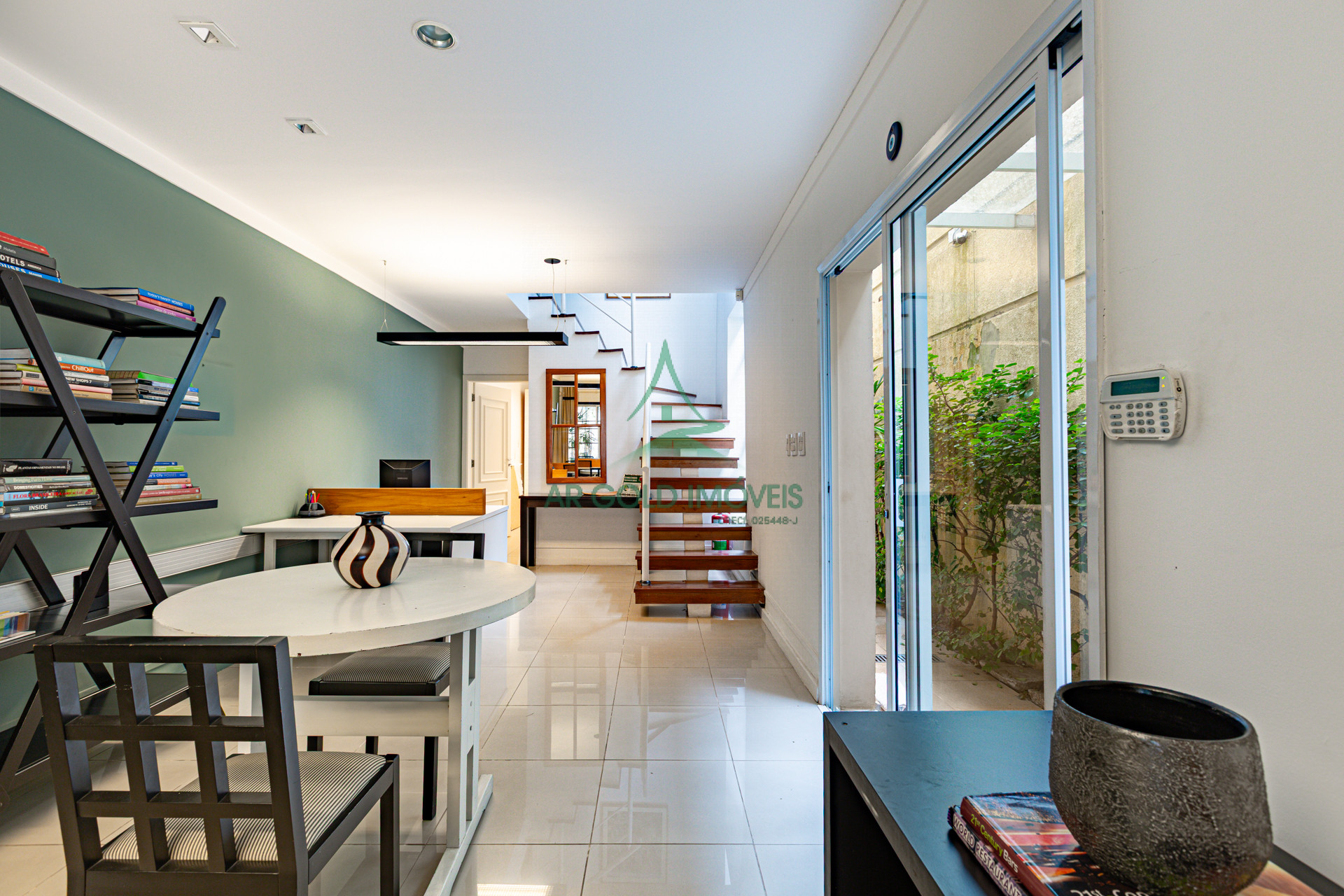 Sobrado à Venda em Perdizes | 172m² | 3 Quartos | Reformado | 3 Suítes | 1 Vaga