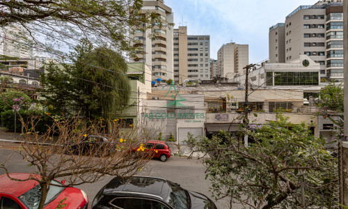 Sobrado à Venda em Perdizes | 172m² | 3 Quartos | Reformado | 3 Suítes | 1 Vaga