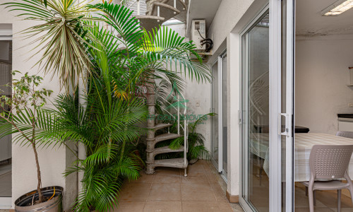 Sobrado à Venda em Perdizes | 172m² | 3 Quartos | Reformado | 3 Suítes | 1 Vaga