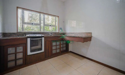 Casa à Venda em Cotia | 890m² | 4 Quartos | 2 Suítes | Piscina | 6 Vagas | Chácaras da Represinha
