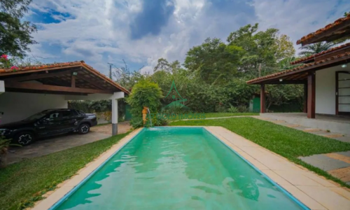 Casa à Venda em Cotia | 890m² | 4 Quartos | 2 Suítes | Piscina | 6 Vagas | Chácaras da Represinha