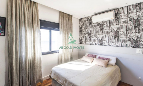 Casa à Venda em Alphaville | 460m² | 5 Suítes | Piscina Aquecida | 4 Vagas | Campos do Conde