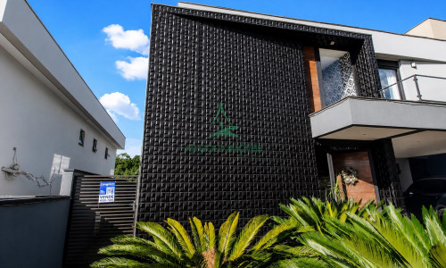Casa à Venda em Alphaville | 460m² | 5 Suítes | Piscina Aquecida | 4 Vagas | Campos do Conde