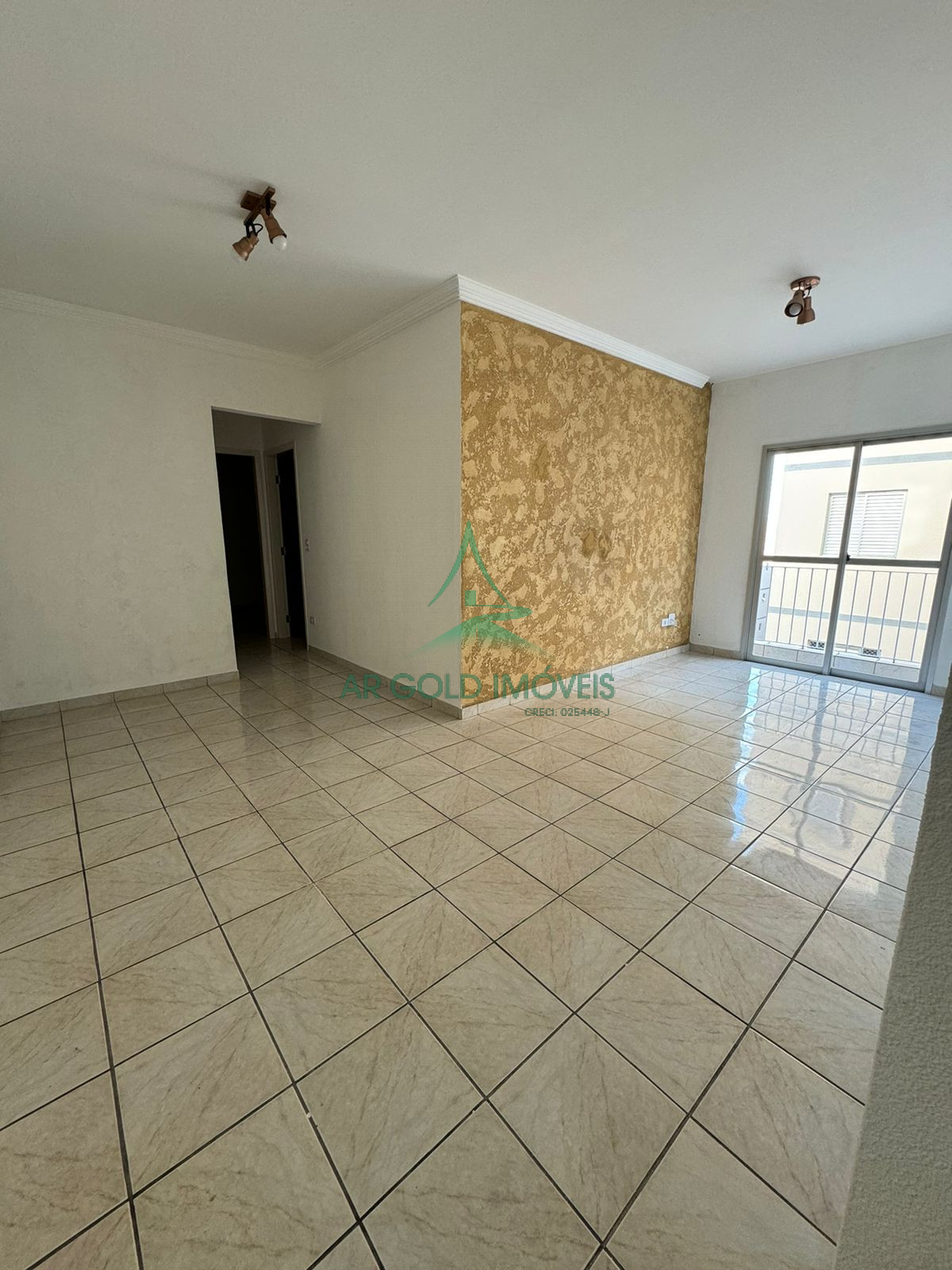Apartamento à Venda na Vila Menck | 67m² | 2 Quartos | Varanda | 1 Vaga | Altos B. Vista